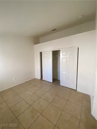 Photo #5: 2390482 Listing 