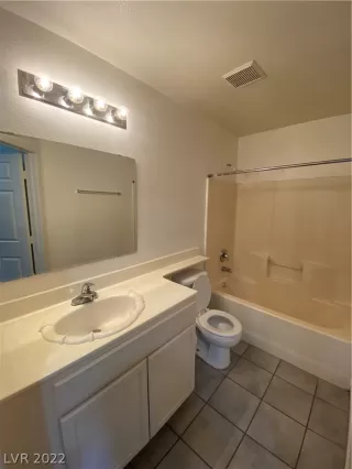 Photo #6: 2390482 Listing 