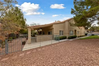 Photo #1: 2390586 Listing