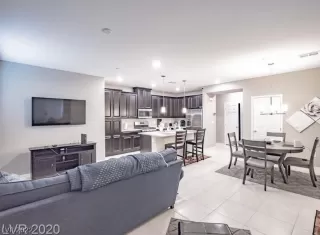 Photo #2: 2390658 Listing 