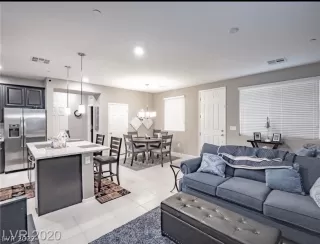 Photo #3: 2390658 Listing 