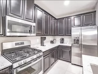 Photo #6: 2390658 Listing 