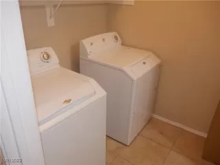 Photo #2: 2390704 Listing 