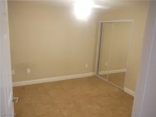 Photo #5: 2390704 Listing 