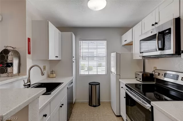 MLS: 2390726 Condo For Sale