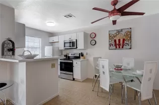 Photo #2: 2390726 Listing