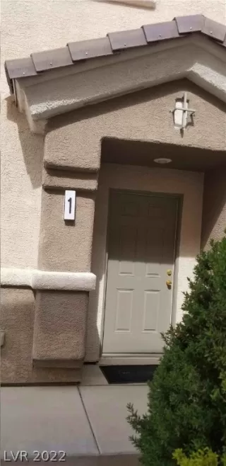 Photo #1: 2390770 Listing 