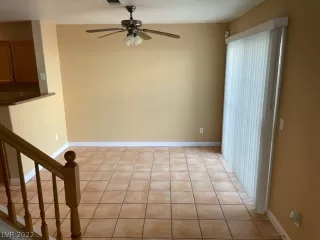 Photo #5: 2390773 Listing