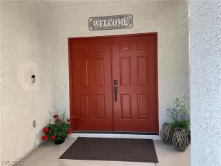 Photo #6: 2390832 Listing 