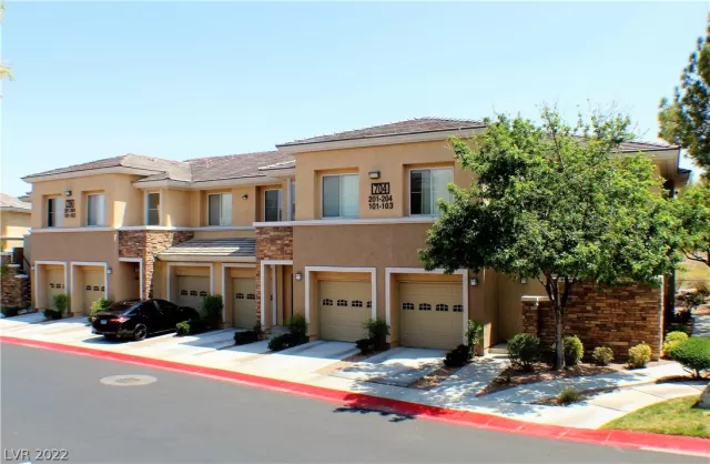 MLS: 2390865 Condo For Sale