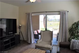 Photo #3: 2390865 Listing 