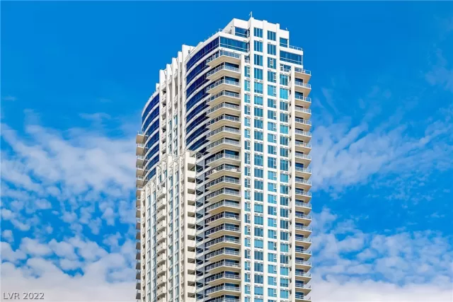 MLS: 2390876 Condo For Sale