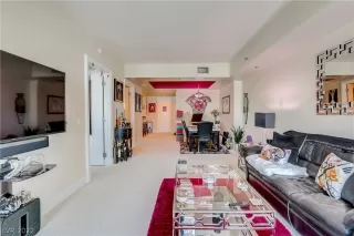 Photo #4: 2390876 Listing