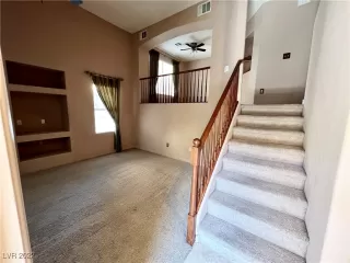 Photo #4: 2390878 Listing 