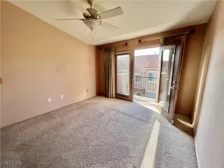 Photo #6: 2390878 Listing 