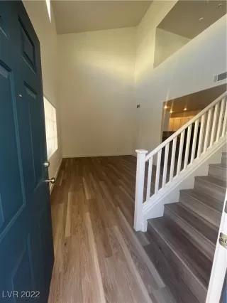 Photo #5: 2390885 Listing 