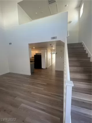 Photo #6: 2390885 Listing 