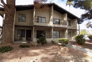 Photo #1: 2390916 Listing 