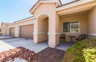 Photo #1: 2390947 Listing