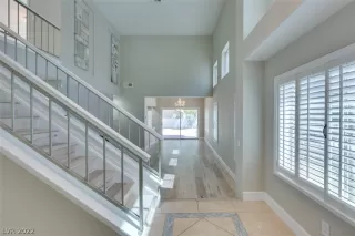 Photo #5: 2390975 Listing 