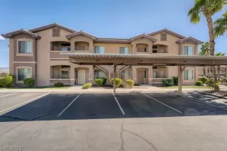 Photo #2: 2390984 Listing