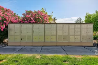 Photo #2: 2390986 Listing 