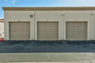 Photo #4: 2390986 Listing 