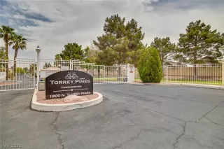 Photo #2: 2390994 Listing