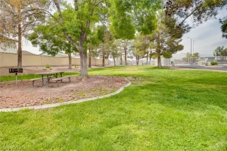 Photo #3: 2390994 Listing