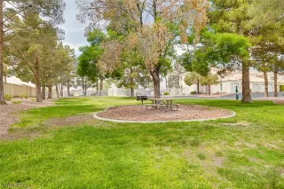 Photo #4: 2390994 Listing