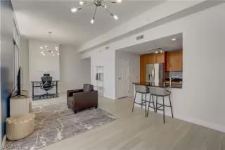 Photo #1: 2390997 Listing 