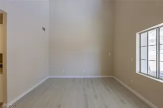 Photo #2: 2391002 Listing 