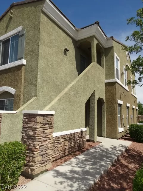 MLS: 2391010 Condo For Sale