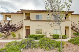 Photo #1: 2391035 Listing