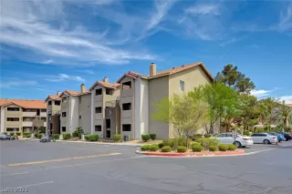 Photo #1: 2391043 Listing 