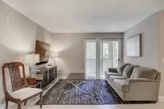 Photo #6: 2391043 Listing 