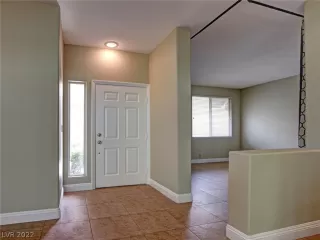 Photo #2: 2391053 Listing