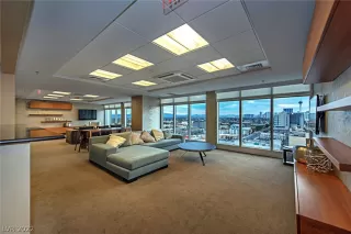 Photo #1: 2391062 Listing 