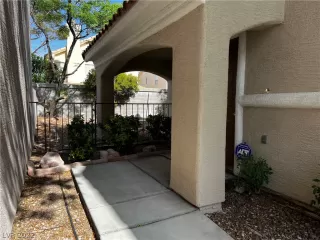 Photo #1: 2391070 Listing 