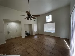 Photo #3: 2391070 Listing 