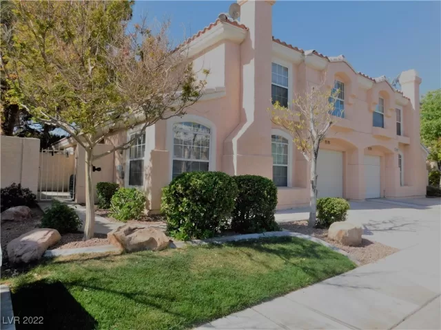 MLS: 2391072 Condo For Sale