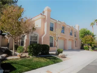 Photo #3: 2391072 Listing 