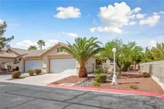 Photo #1: 2391094 Listing