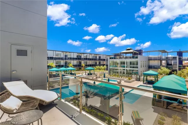 MLS: 2391102 Condo For Sale