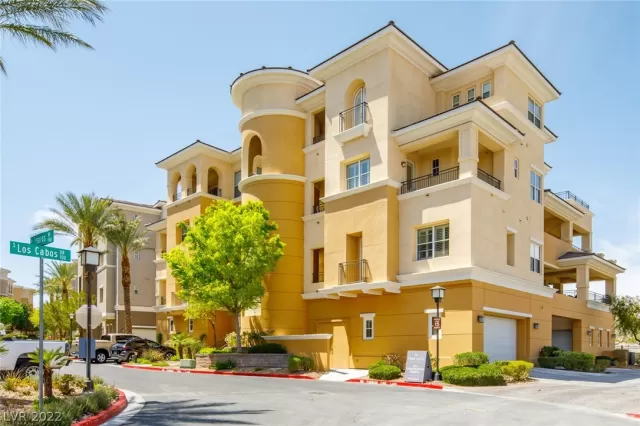 MLS: 2391107 Condo For Sale