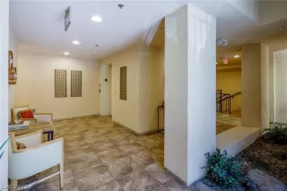 Photo #2: 2391107 Listing