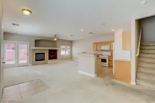 Photo #5: 2391121 Listing 