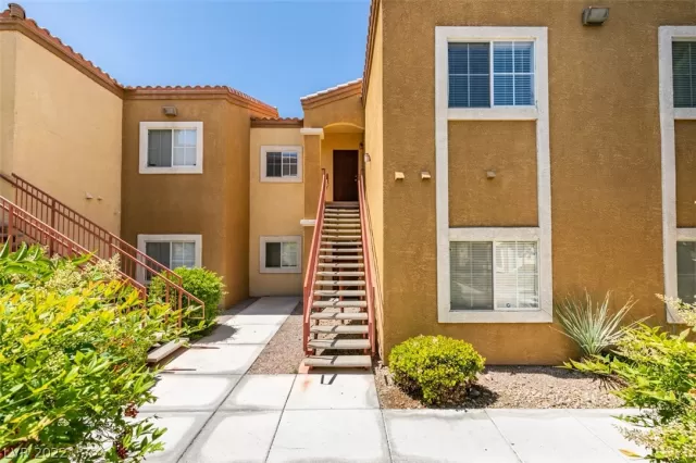 MLS: 2391160 Condo For Sale