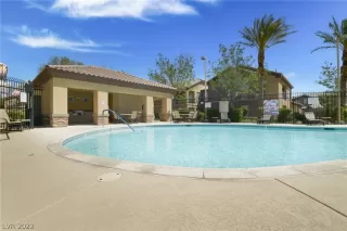 Photo #5: 2391166 Listing