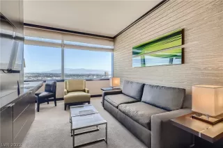 Photo #5: 2391181 Listing